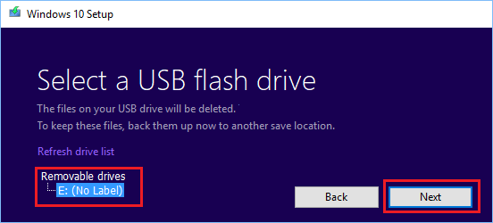 Windows Media CreationファイルをダウンロードするUSBフラッシュドライブの場所を選択する